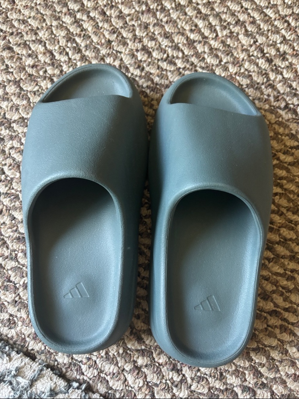 Yeezy slides grey